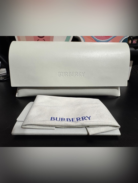 Burberry Accessories - Burberry White Leather Sunglasses Pouch with Dust Bag